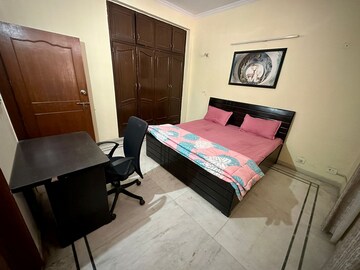 Master Bedroom in 3 BHK Builder Floor at Unitech South City II, Sector 50 – for Rent