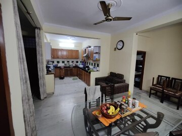 Living Room in 3 BHK Builder Floor at Unitech South City II, Sector 50 – for Rent