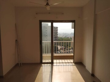Room in 1 BHK Apartment at Lodha Casa Rio, Dombivli East – for Rent
