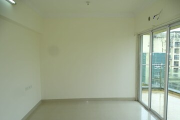 Room in 3.5 BHK Apartment at Nahar Arum And Amanda, Chandivali – for Rent