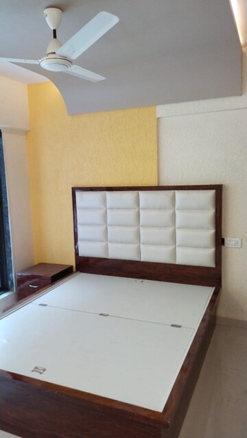 Room in 1 BHK Apartment at Sai Crystal Empire, Nalasopara East – for Sale