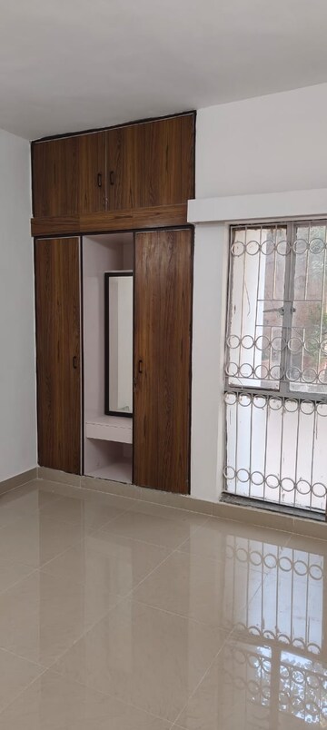 Room in 2 BHK Apartment at Vasant Kunj – for Sale
