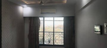 Room in 2 BHK Apartment at Mayfair Housing Hillcrest, Vikhroli West – for Rent