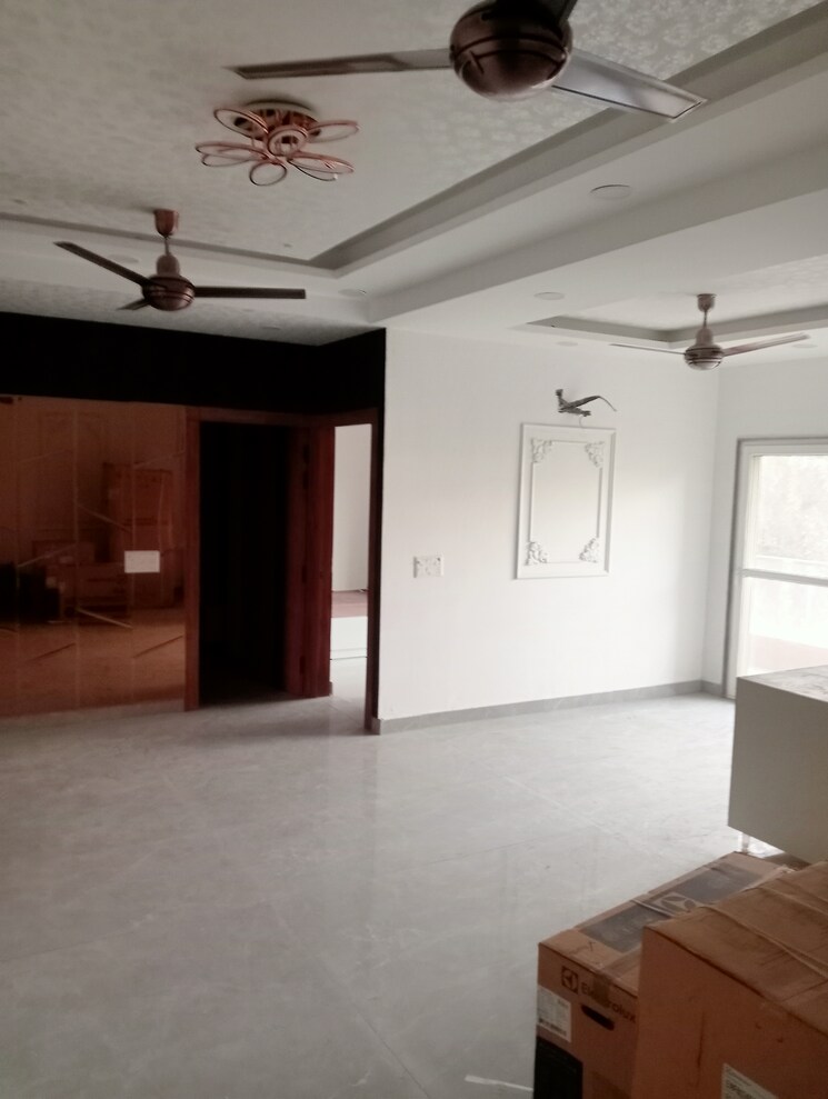 Room, niti khand 4 Bedroom 1800 Sq.Ft. Builder Floor In Niti Khand Ghaziabad 8167316
