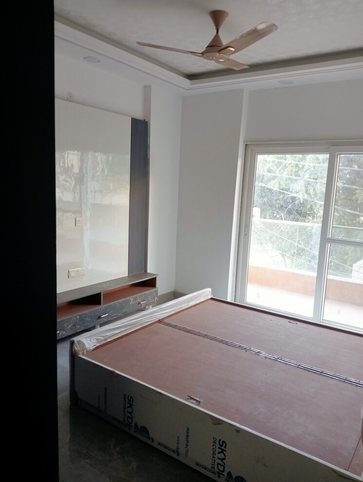 Room, niti khand 4 Bedroom 1800 Sq.Ft. Builder Floor In Niti Khand Ghaziabad 8167316