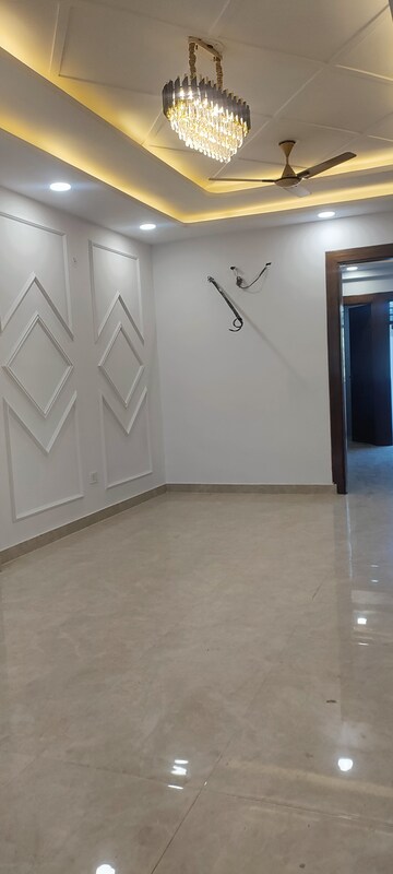 Room in 3 BHK Builder Floor at Fidato Honour Homes, Sector 89 – for Rent