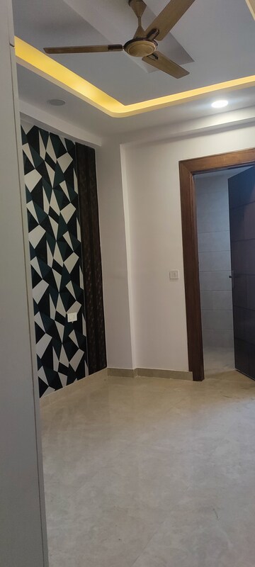 Room in 3 BHK Builder Floor at Fidato Honour Homes, Sector 89 – for Rent