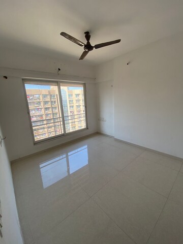 2.5 BHK Apartment For Rent in Bharat Arize, Goregaon West