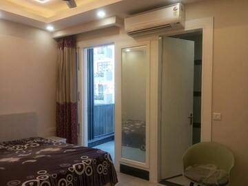 Living Room in 3 BHK Builder Floor at Ansal Sushant Lok I, Sector 43 – for Rent