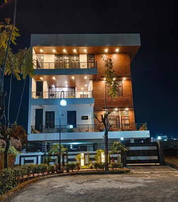 6+ BHK Villa For Sale in Sahastradhara Road