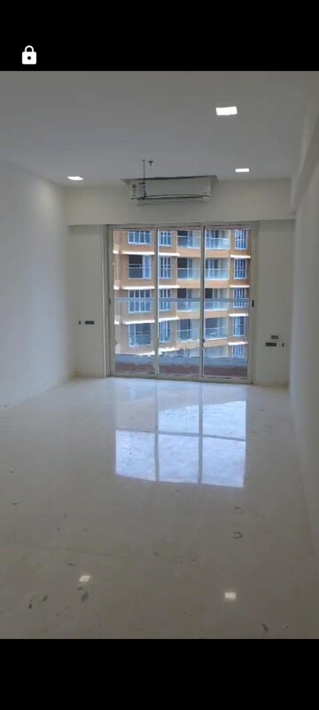 Room in 3 BHK Apartment at Ekta Tripolis, Goregaon West – for Rent