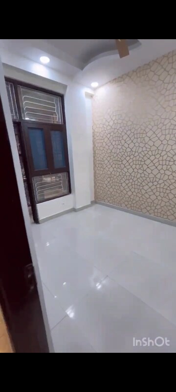 Room in 3 BHK Builder Floor at Niti Khand – for Sale
