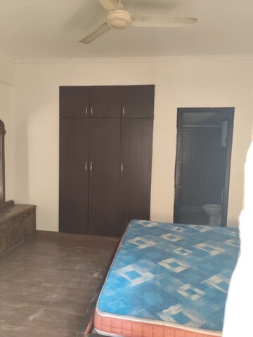 Room in 2 BHK Apartment at Futec Gateway, Sector 75 – for Rent