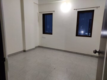 Room in 2 BHK Apartment at Sama Savli Road – for Rent
