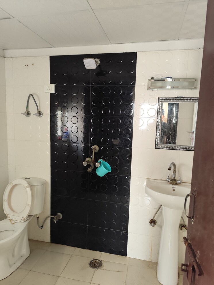 Master Bedroom, aims-golf-city 2 Bedroom 950 Sq.Ft. Apartment In Sector 75 Noida 8167490