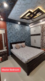3.5 BHK + Servant Room 1700 Sq.Ft. Apartment in MCC Signature Residency