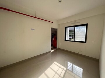Room in 2.5 BHK Apartment at Bharat Arize, Goregaon West – for Rent