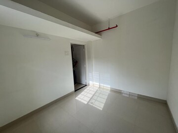 Room in 2.5 BHK Apartment at Bharat Arize, Goregaon West – for Rent