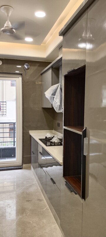 Kitchen in 4 BHK Builder Floor at SS Mayfield Gardens, Sector 51 – for Rent