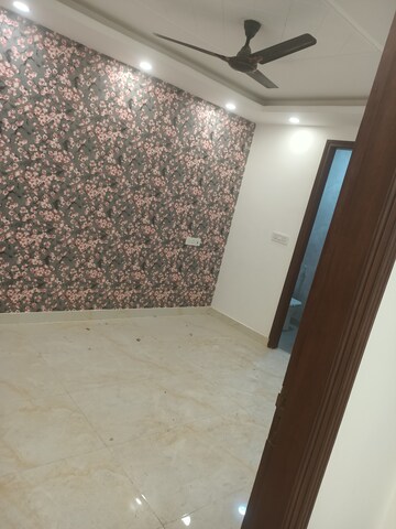 Bedroom in 2 BHK Builder Floor at Tughlakabad Extension – for Sale