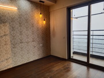 Room in 4 BHK Apartment at ATS Triumph, Sector 104 – for Rent