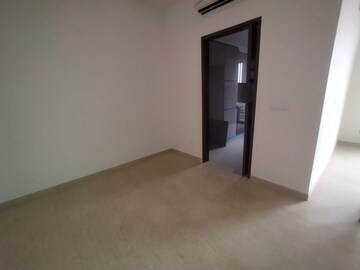 Room in 4 BHK Builder Floor at DLF Garden City Plots I, Sector 91 – for Rent