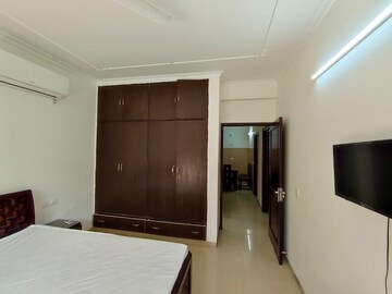 Room in 3 BHK Apartment at Sector 20 – for Rent