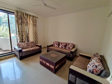 Living Room in 3 BHK Apartment at Sector 20 – for Rent