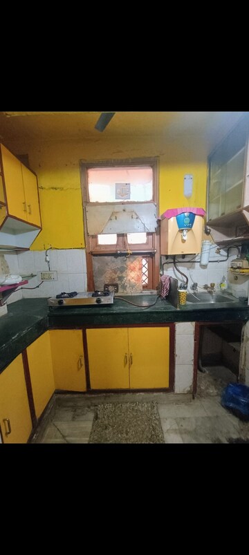 Kitchen in 2.5 BHK Builder Floor at Vaishali Sector 4 – for Rent