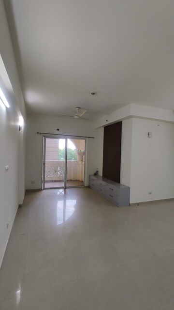 Room in 3 BHK Apartment at Moti Nagar – for Rent