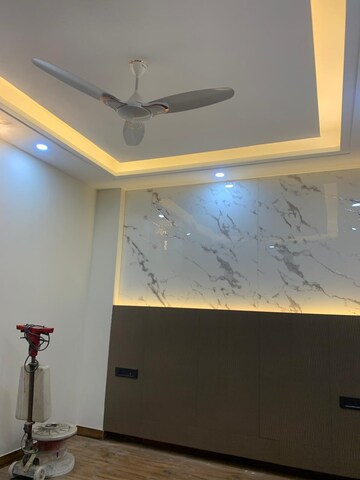 Furnished Amenities in 4 BHK Builder Floor at Kohli One Malibu Town, Sector 47 – for Sale