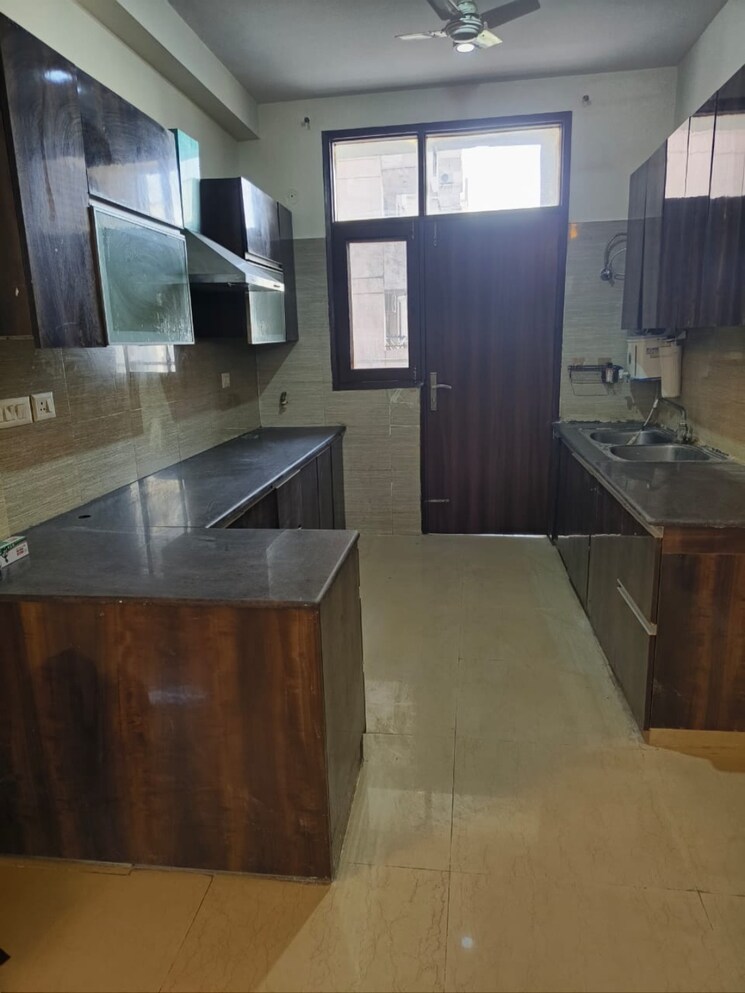 Kitchen, prateek-grand-carnesia 3 Bedroom 1795 Sq.Ft. Apartment In Siddharth Vihar Ghaziabad 8167631