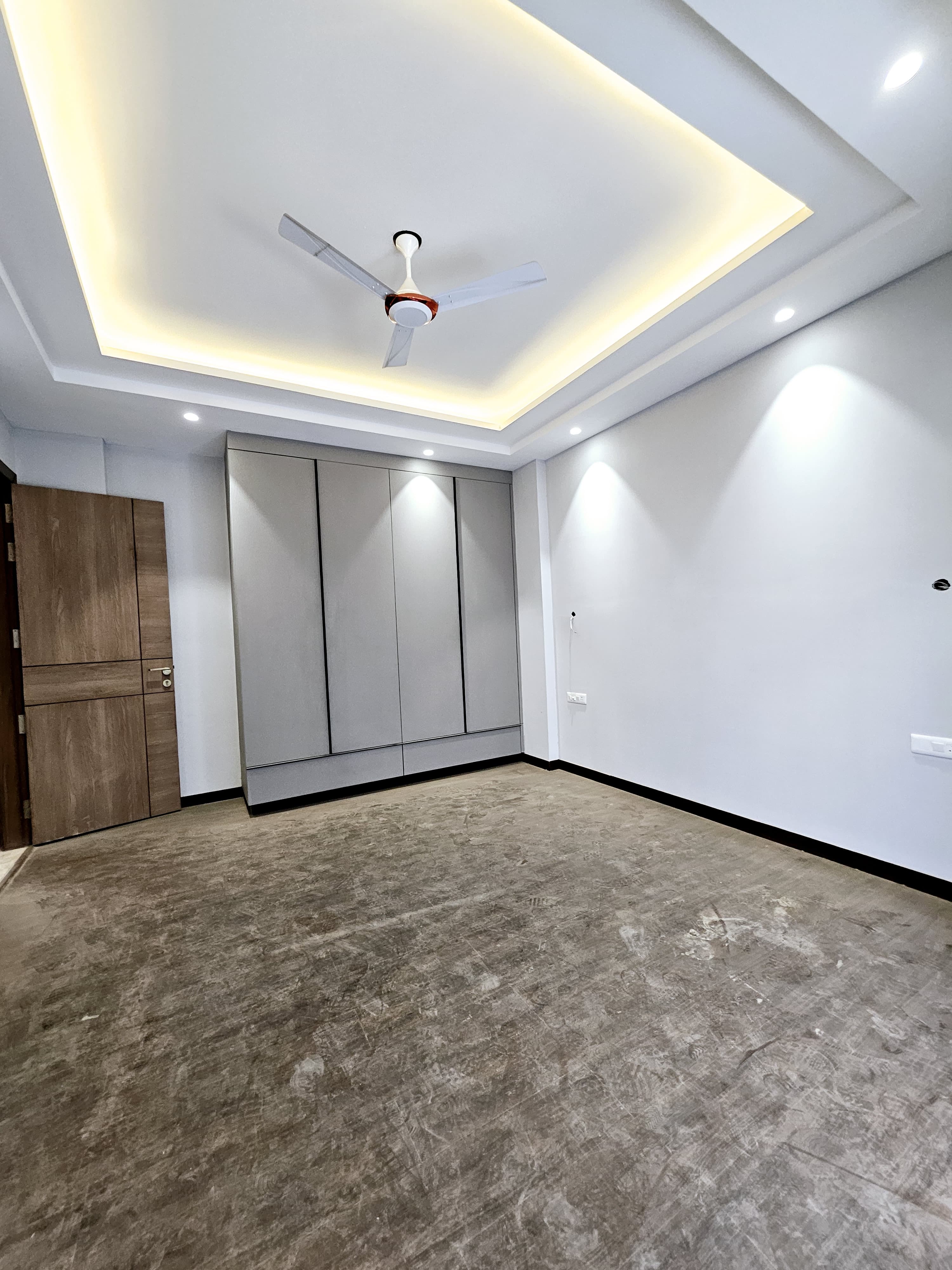 4 BHK + Servant Room Builder Floor For Sale in SS Mayfield Gardens