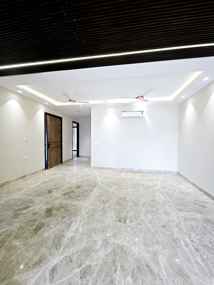 Room, ss-mayfield-gardens 4 Bedroom 300 Sq.Yd. Builder Floor In Sector 51 Gurgaon 8167645