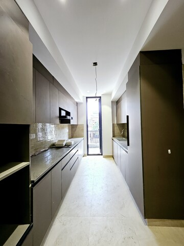 Building Lobby in 4 BHK Builder Floor at SS Mayfield Gardens, Sector 51 – for Sale