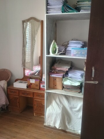 Furnished Amenities in 5 BHK Independent House at Gandhi Path – for Sale