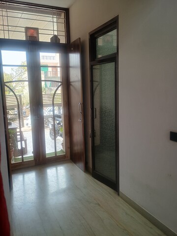 Furnished Amenities in 5 BHK Independent House at Gandhi Path – for Sale