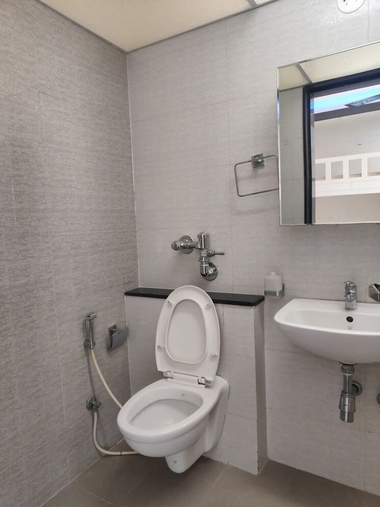 Bathroom, nyati-evita 3 Bedroom 1679 Sq.Ft. Apartment In Dhanori Pune 8167679