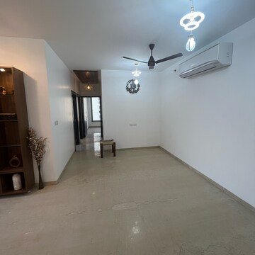 Room in 3 BHK Apartment at Oberoi Sky City, Khande Rao Dongari – for Rent
