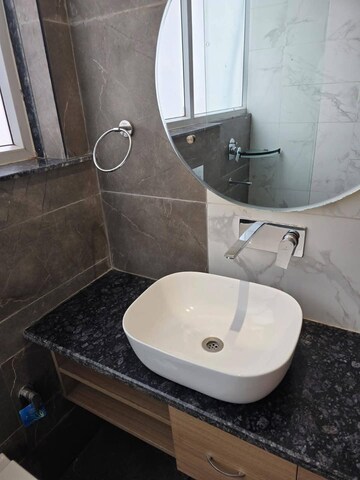 Bathroom in 4 BHK Apartment at Emaar Emerald Floors Premier, Sector 65 – for Rent