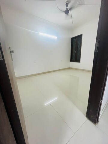 2 BHK Builder Floor For Rent in Saket