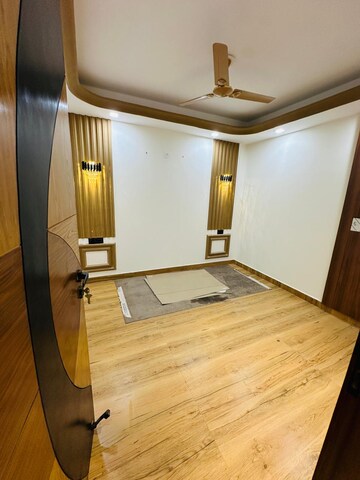 Bedroom in 3 BHK Builder Floor at Chattarpur – for Sale