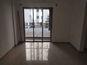 Room in 1 BHK Apartment at Lodha Palava City, Dombivli East – for Rent
