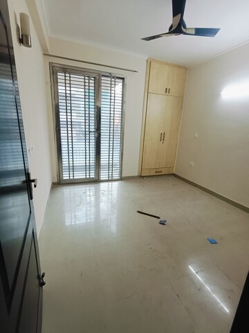 Room in 3 BHK Builder Floor at Ansal API Esencia, Sector 67 – for Rent