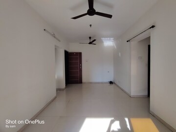 Master Bedroom in 1.5 BHK Apartment at Madhav Palacia, Ghodbunder Road – for Rent
