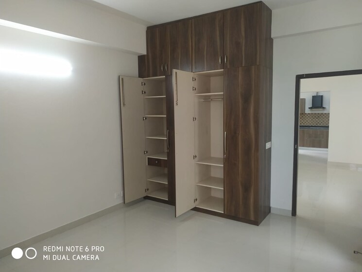 Room, emaar-palm-hills 3.5 Bedroom 2000 Sq.Ft. Apartment In Sector 77 Gurgaon 8167772