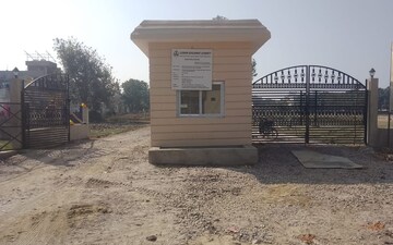 Plot For Sale in Nilmatha