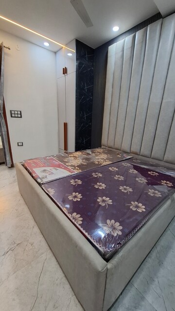 Furnished Amenities in 3 BHK Builder Floor at Mansa Ram Park – for Rent