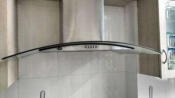 Furnished Amenities in 3 BHK Apartment at Buddha Colony – for Rent