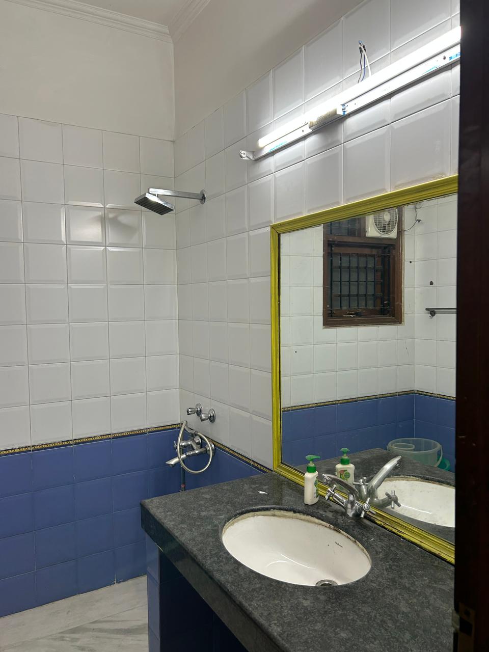 3 BHK + Servant Room Builder Floor For Sale in Kailash Colony